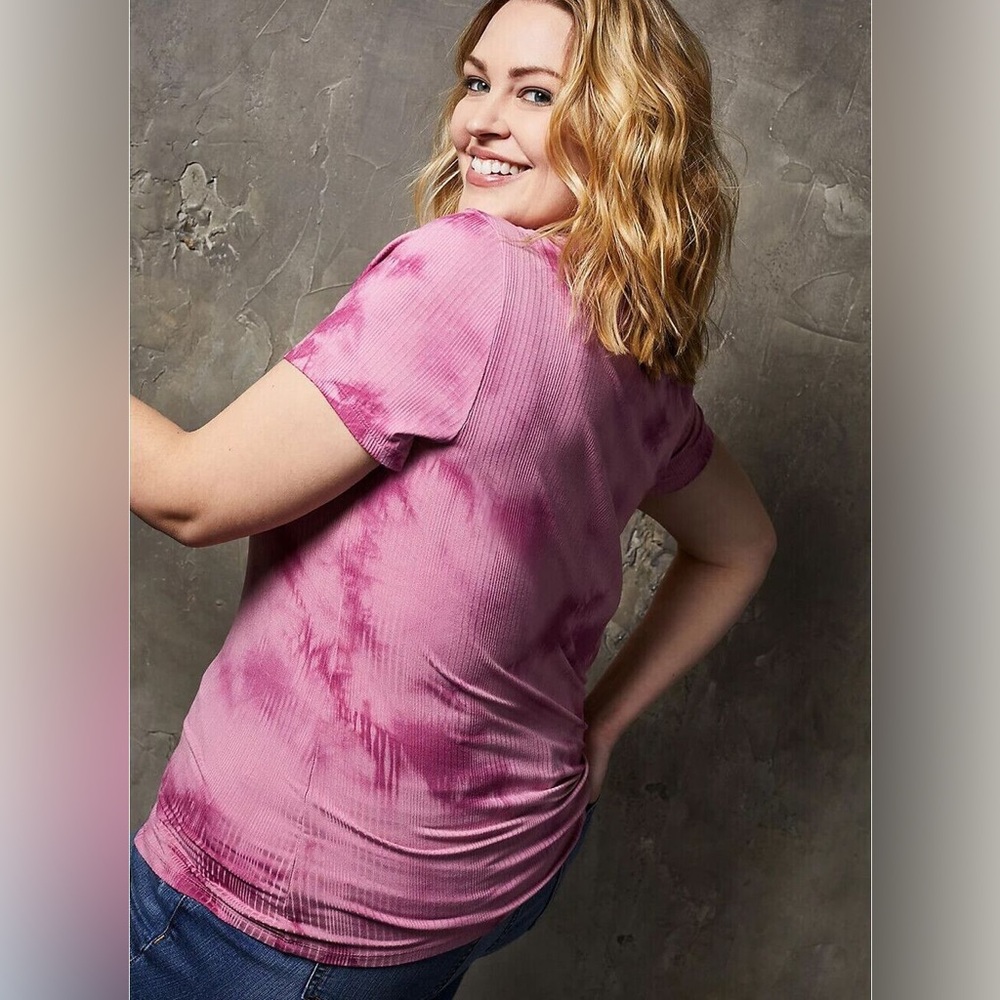 Torrid Slim Fit Ribbed Crew Neck - Picture 2 of 6